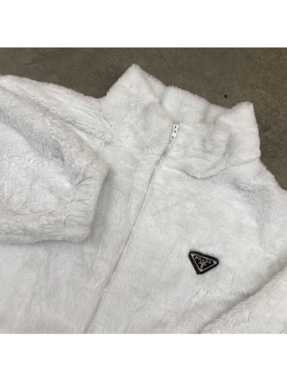 Prada white faux fur jacket - Picture 2 of 16